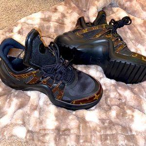 Louis Vuitton Monogram LV Archlight Sneakers